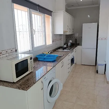 Noemi, Con Piscina Privada Pensión Calpe